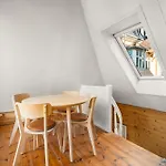 Bryggen Historical Townhouse I Rooftop Views!