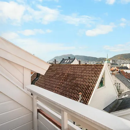Apartmán Bryggen Historical Townhouse I Rooftop Views! *